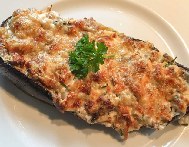 Auberginen mit Schafskäse überbacken, vegetarisch, Rezept