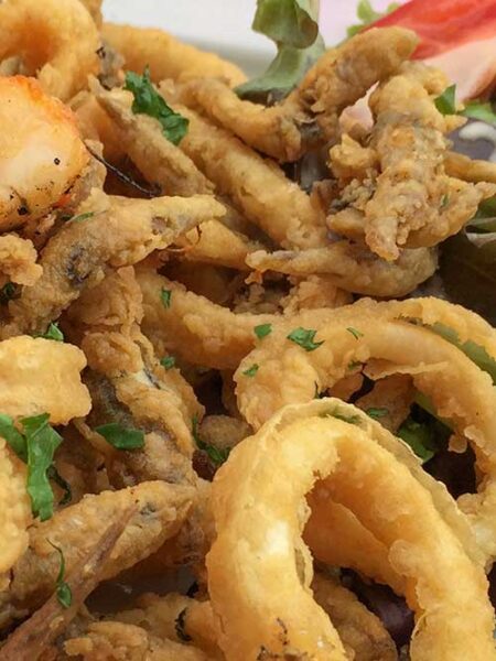 Knusprig-frittierte Sardellen, ein ganz einfaches Rezept Knusprig-frittierte Sardellen, ein ganz einfaches Rezept