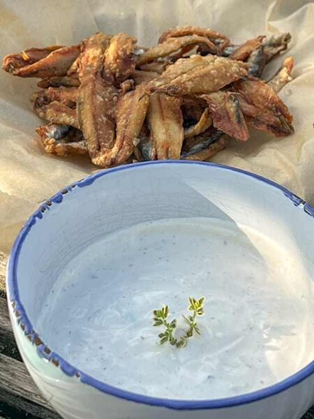 Knusprig-frittierte Sardellen, ein ganz einfaches Rezept