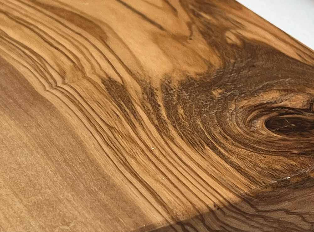 Holz-Werkstoff-2 Bearbeitetes Holzstück