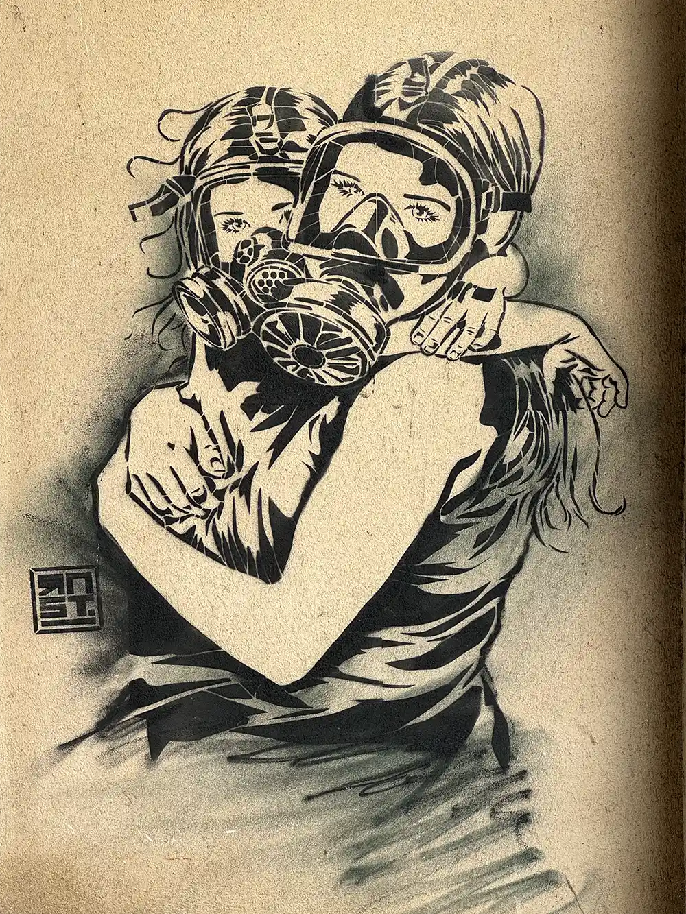 Schablonenkunst von zwei Menschen mit Gasmasken, die sich umarmen, mit einem sepiafarbenen Hintergrund.